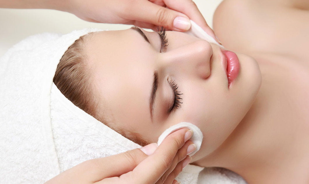 facial cleanup salon services in noida