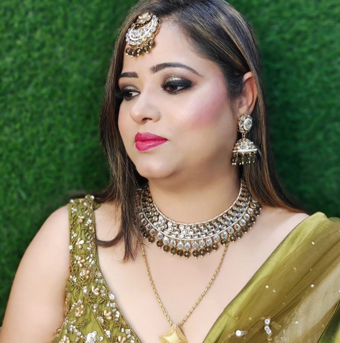 Rekha Sabri Personaz Unisex salon